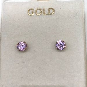 🌸NWT pink stone gold filled pierced earrings in original box🌸